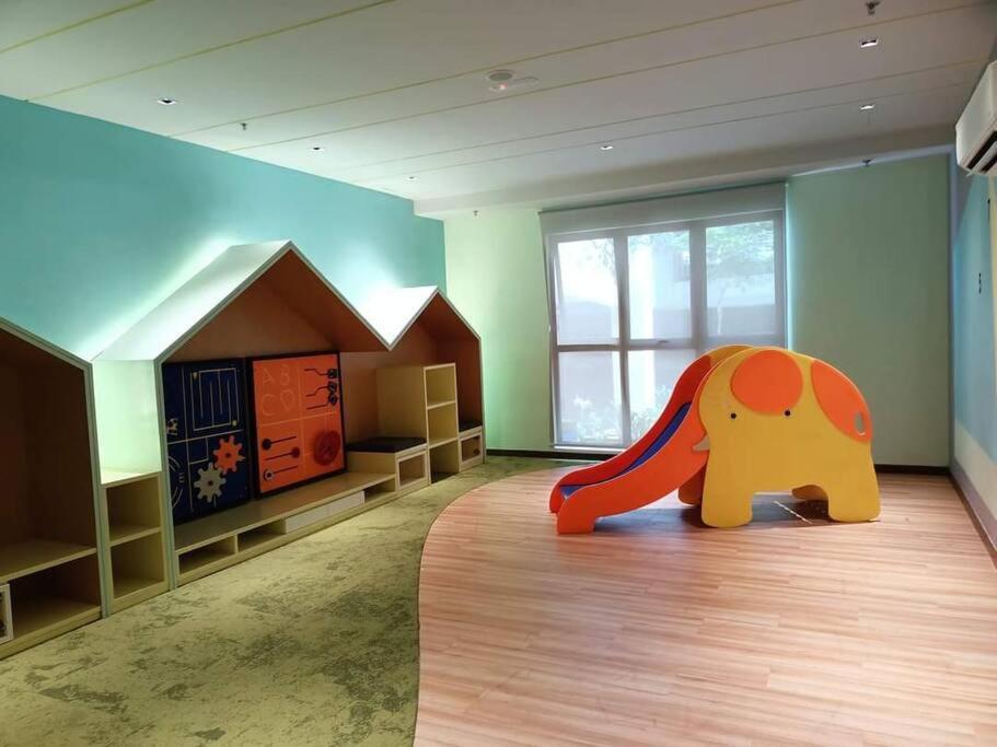 קואנטאן Timurbay Seafront Residence By Ozzy Azizi מראה חיצוני תמונה